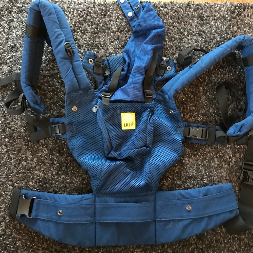 LILLEbaby Complete Airflow 6 Position 360 degrees